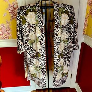 NWT Chico’s Flowers and Animal Print Ruana L/XL